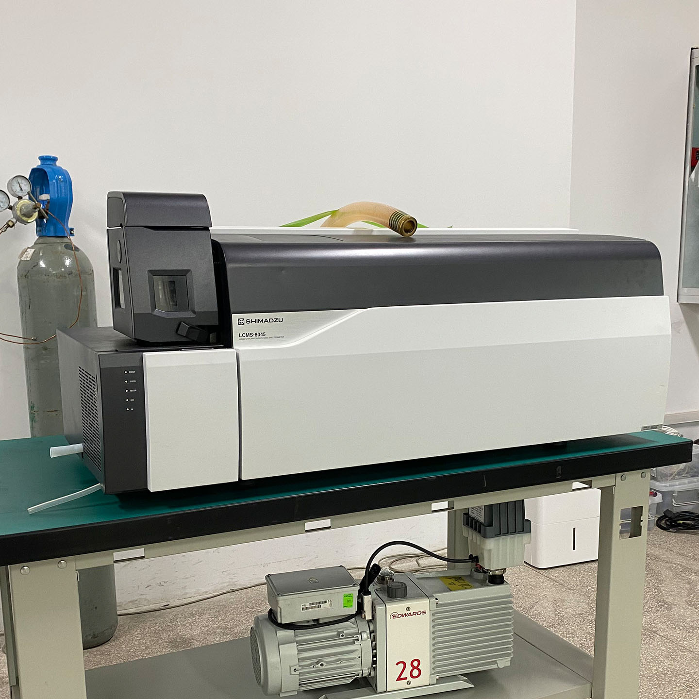 Shimadzu LCMS-8045 001.jpg Shimadzu LCMS-8045 001.jpg