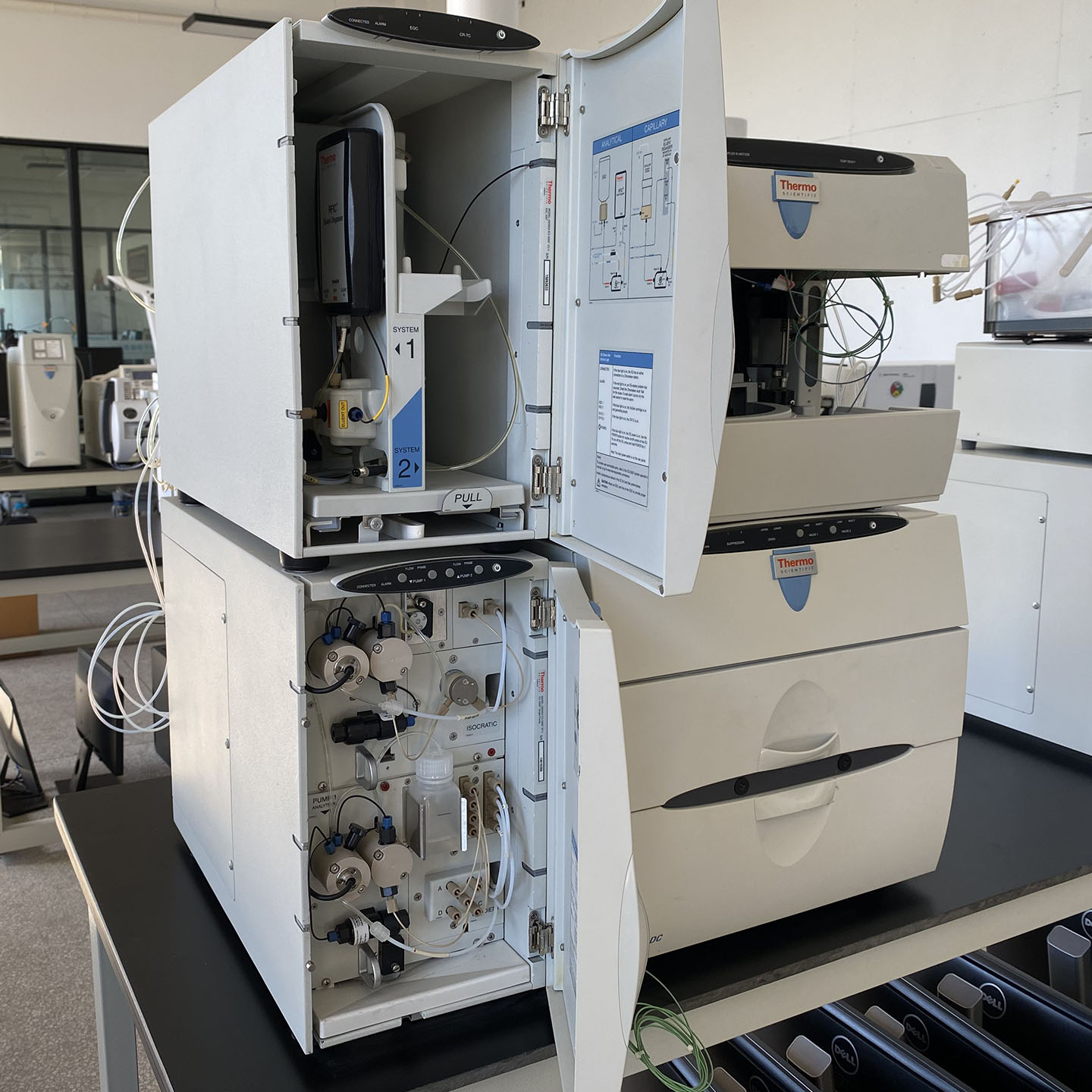 DIONEX ICS-5000+ 02.jpg